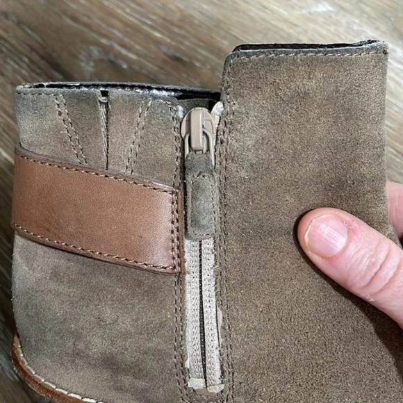Cole Haan Martina Suede Tan Ankle Booties, size 6.5 - Picture 7 of 13